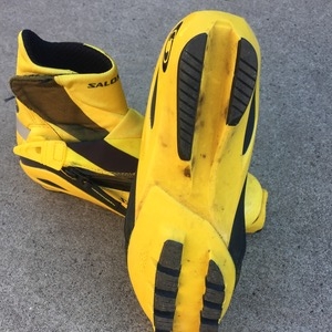 Yellow SNS Salomon classic ski boots